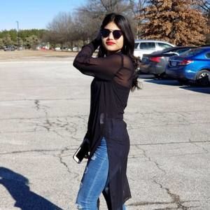 Meet your Posher, Nadia